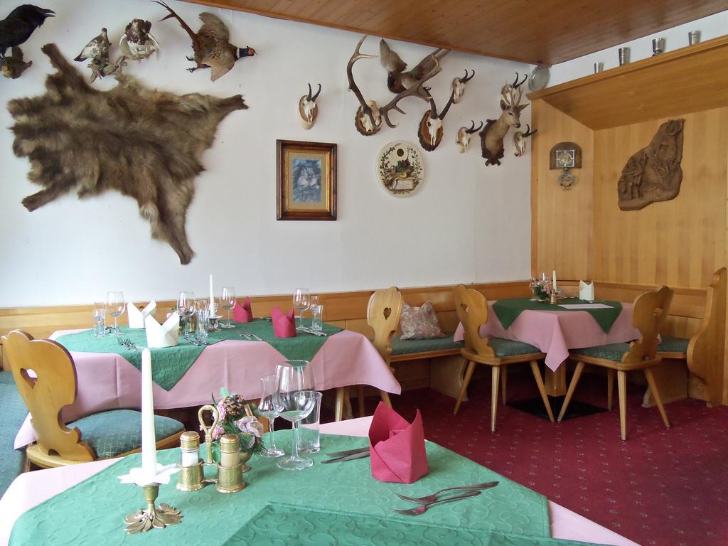 Hotel Schwarzer Adler بيتنيو آم أرلبرغ المظهر الخارجي الصورة