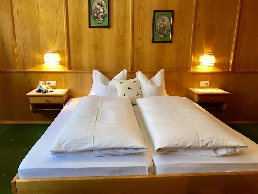 Hotel Schwarzer Adler بيتنيو آم أرلبرغ المظهر الخارجي الصورة