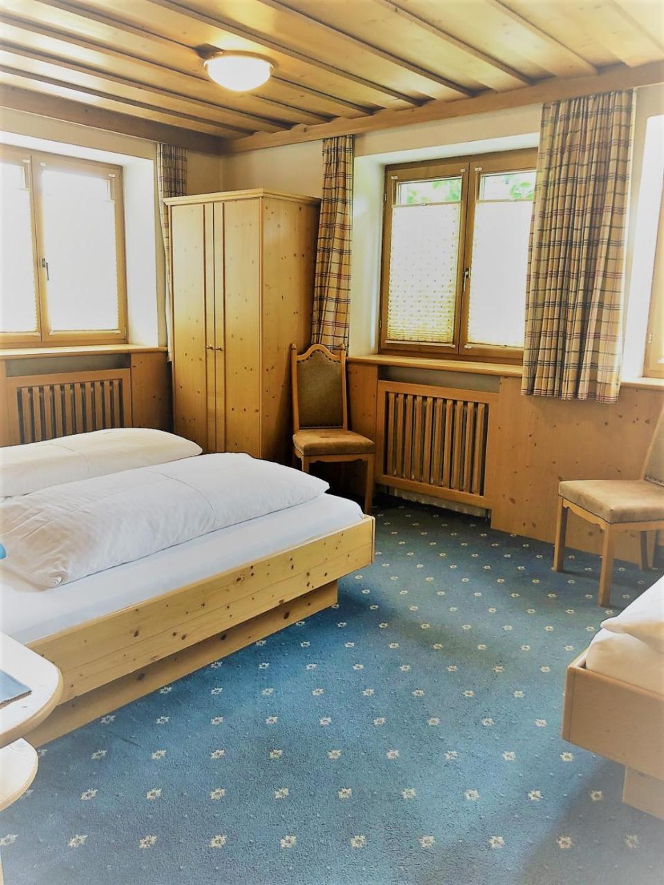 Hotel Schwarzer Adler بيتنيو آم أرلبرغ المظهر الخارجي الصورة